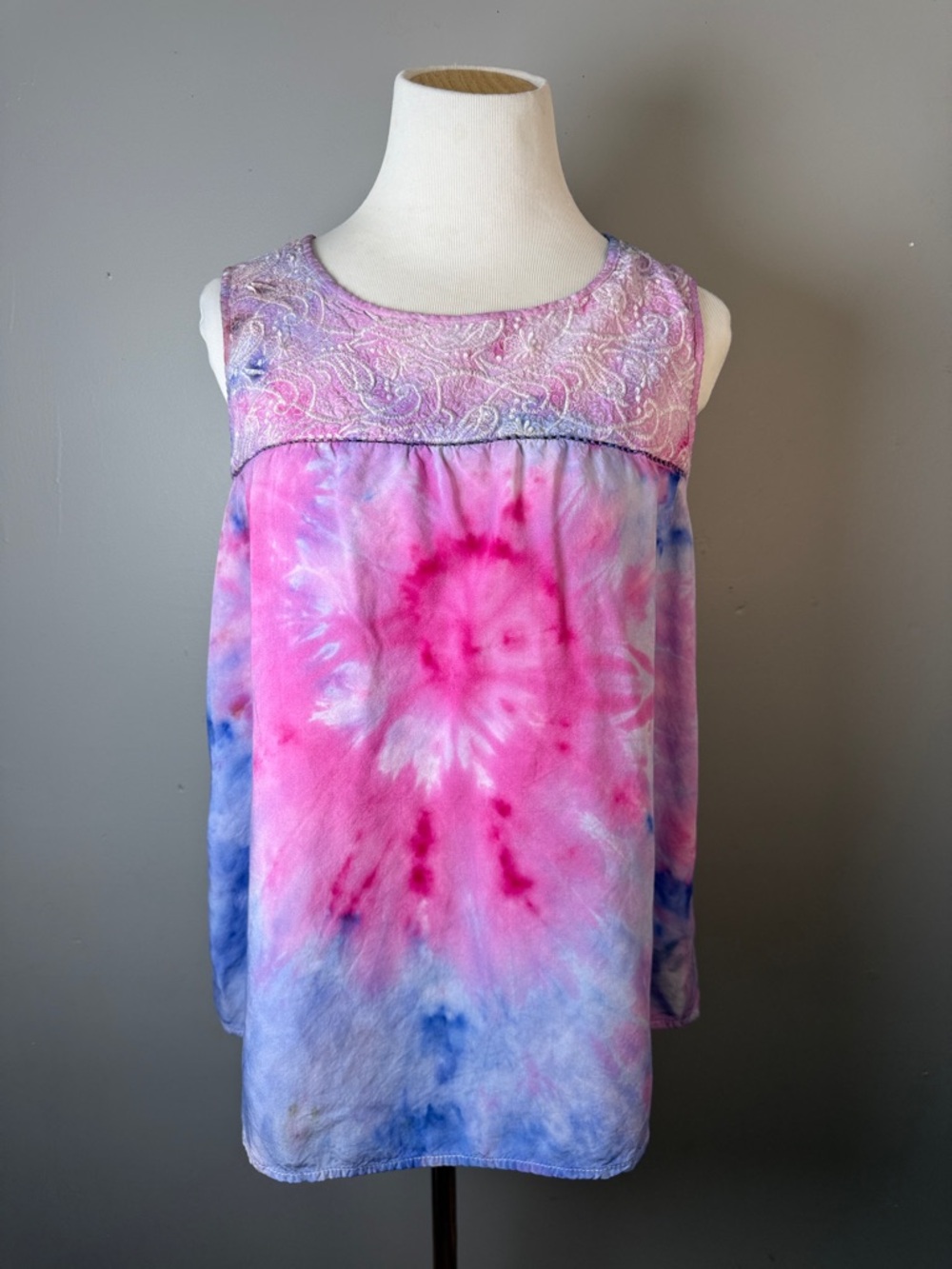 Tie-Dye Pink & blue Sleeveless Women’s Top